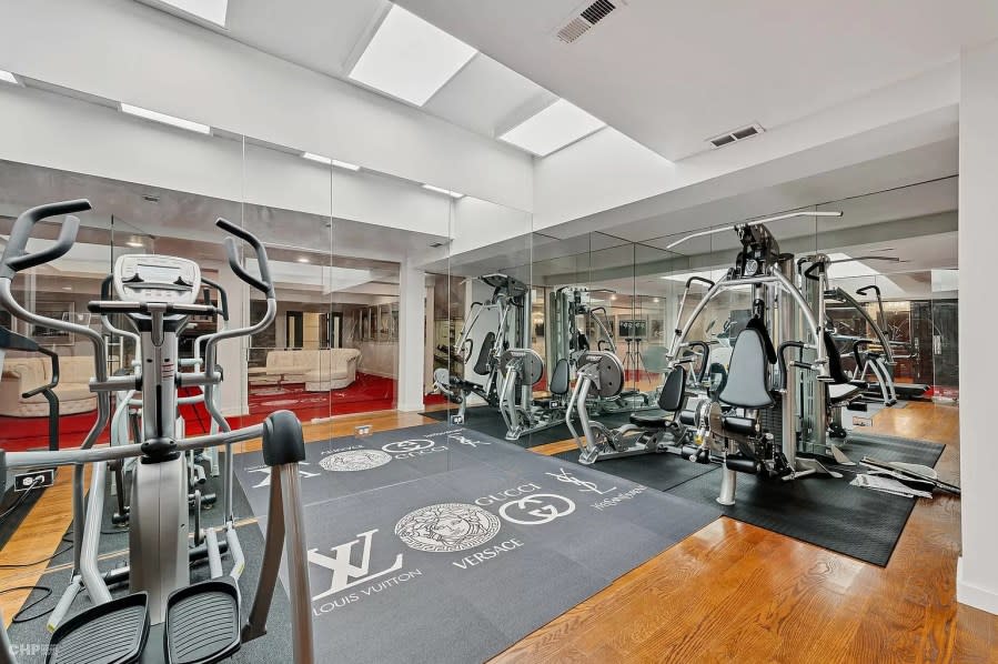 The exercise room. (PHOTO: Chicago Home Photos)