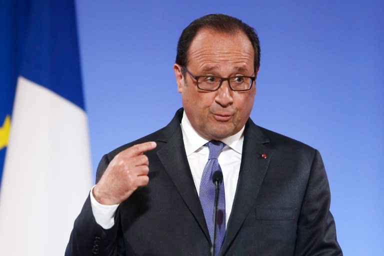 French President Francois Hollande addresses French ambassadors on August 30, 2016 in Paris