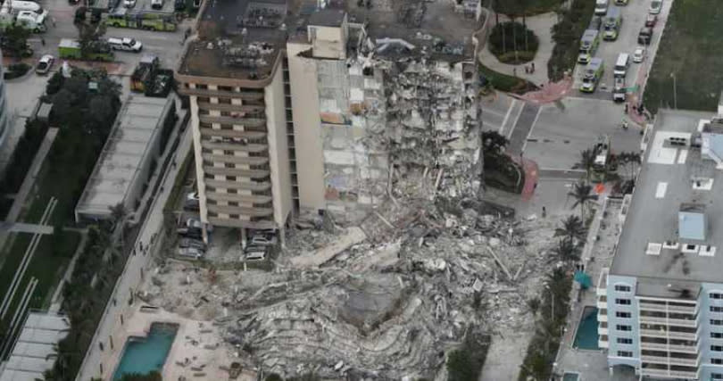 邁阿密大樓倒塌。（圖／達志／美聯社）