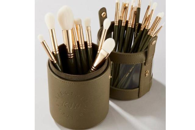 Otis Batterbee Total Face Makeup Brush Set