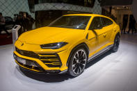 <p>Dieses Bild dürfte für Autofans ziemlich ungewohnt sein. Normalerweise ist Lamborghini für Supersportwagen bekannt. Mit dem Urus möchte man sich nun jedoch auch auf den SUV-Markt trauen. (Foto: Getty) </p>