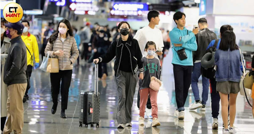 透過旅遊網站預訂住房、機票、安排行程已成近年旅遊型態主流，但也讓詐騙集團有機可乘。（示意圖／方萬民攝）