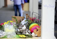 <p>A makeshift memorial has been set up at Club Blu where two people died after a shooting attack at a nightclub in Fort Myers, Fla., on July 25, 2016. (REUTERS/Chris Tilley)</p>
