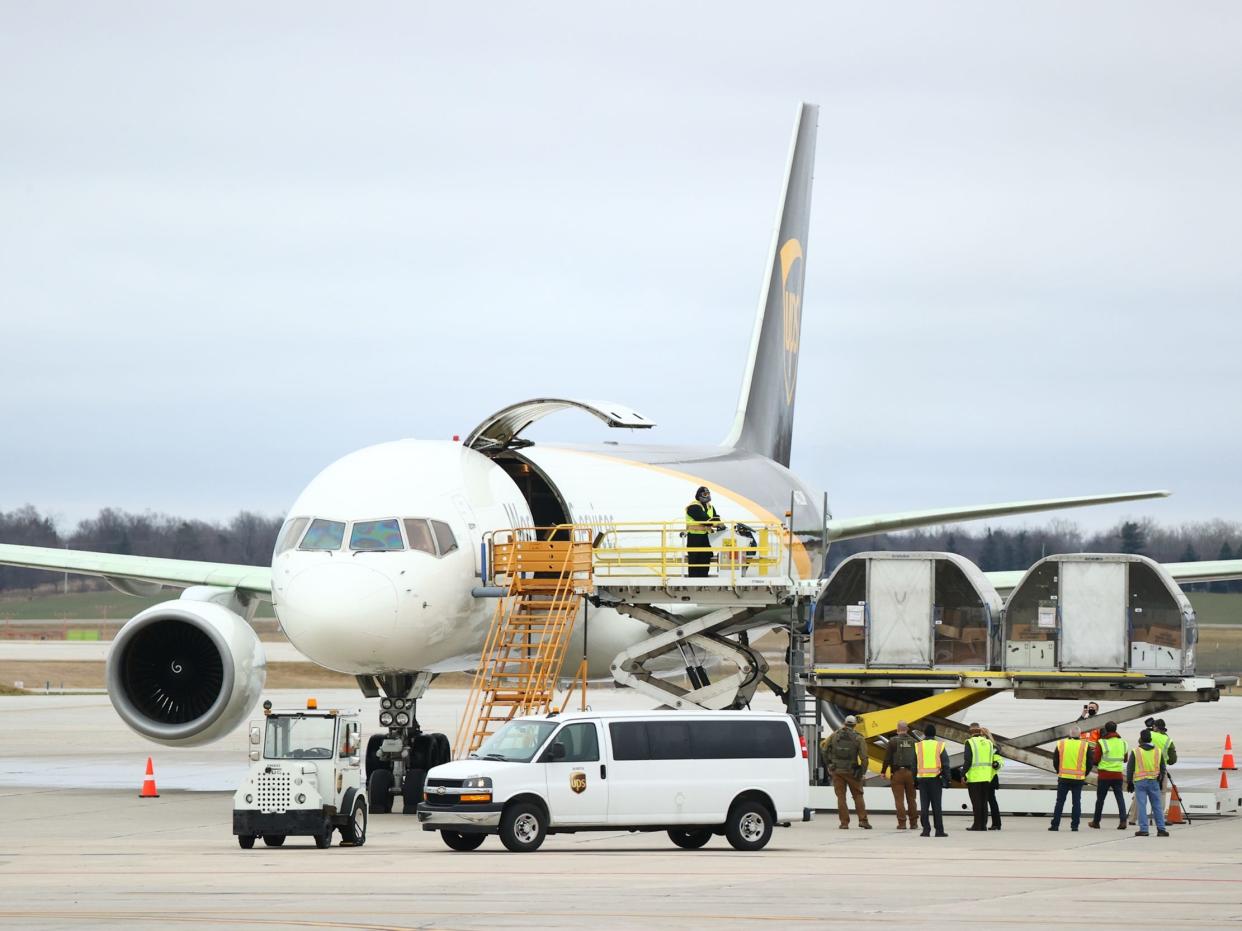 UPS Airlines Boeing 757 COVID-19 vaccine