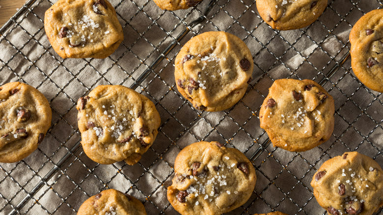 cookies on cooling rack 