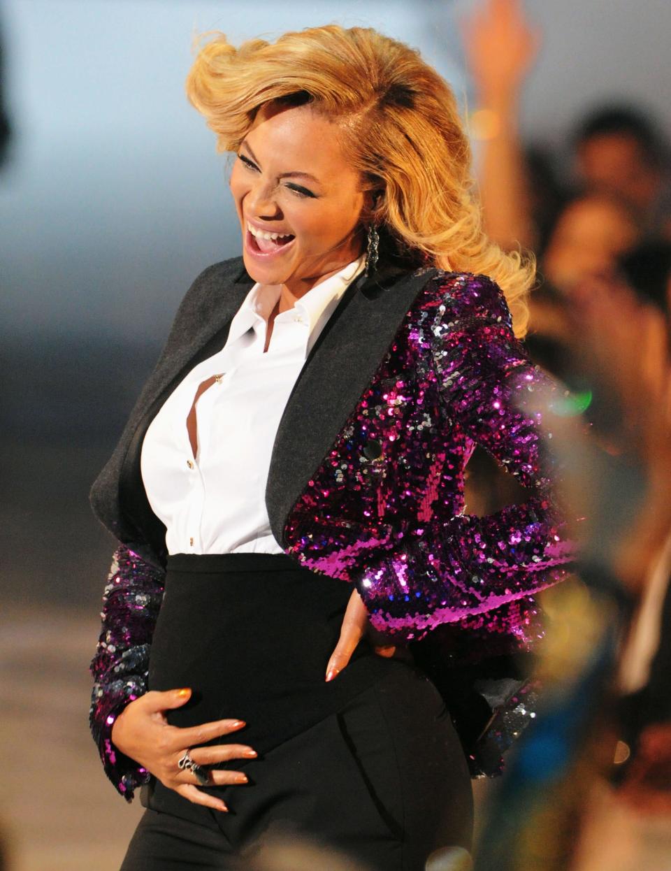 Beyonce shared her first pregnancy after performing onstage at the MTV Video Music Awards in August 2011.