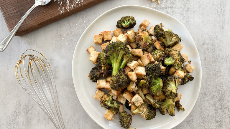 teriyaki tofu and broccoli