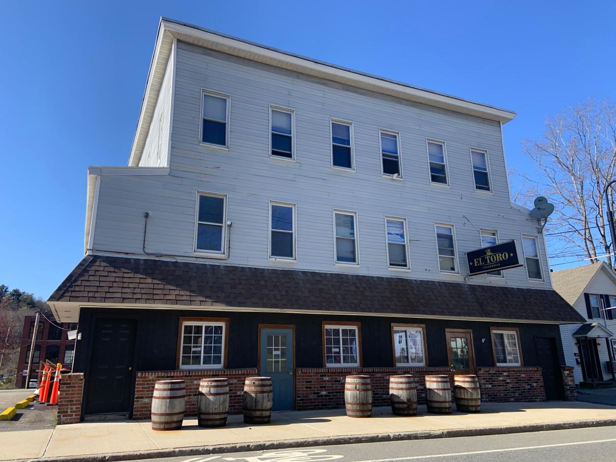 The owners of the El Toro restaurant in Fitchburg have purchased the former Carriage House in Winchendon, and have announced they will move the establishment to the Toy Town by June.