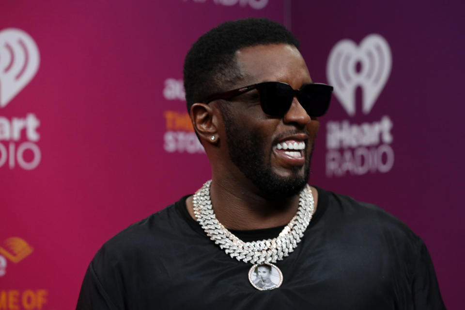 Diddy Wearing Black Shirt And Jewelry