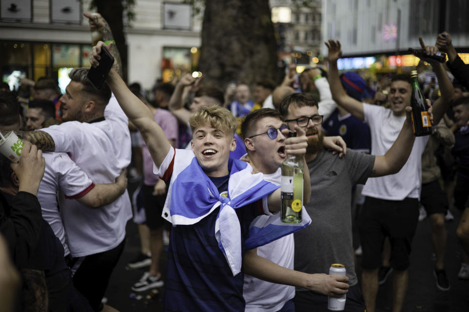 Scotland Football fans are seen celebrating before the match.
Football fans supporting Scotland arrived in London today prior to the UEFA football match between England and Scotland at Wembley tomorrow. Supporters are seen in various locations in London and most of them are heavily drunk. (Photo by Hesther Ng / SOPA Images/Sipa USA) 