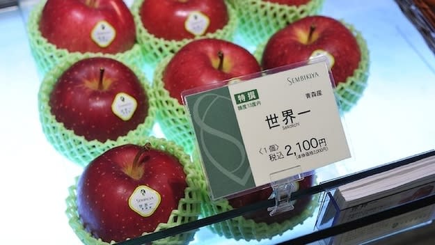 <b>Una manzana</b>: 21 dólares (15.75 euros) Foto: 4.bp.blogspot.com