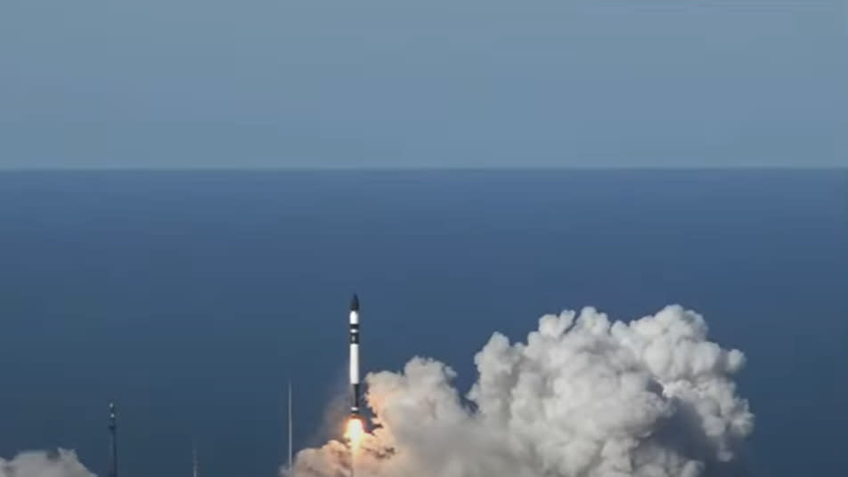  rocket lab electron rocket launches strix-1 near ocean 