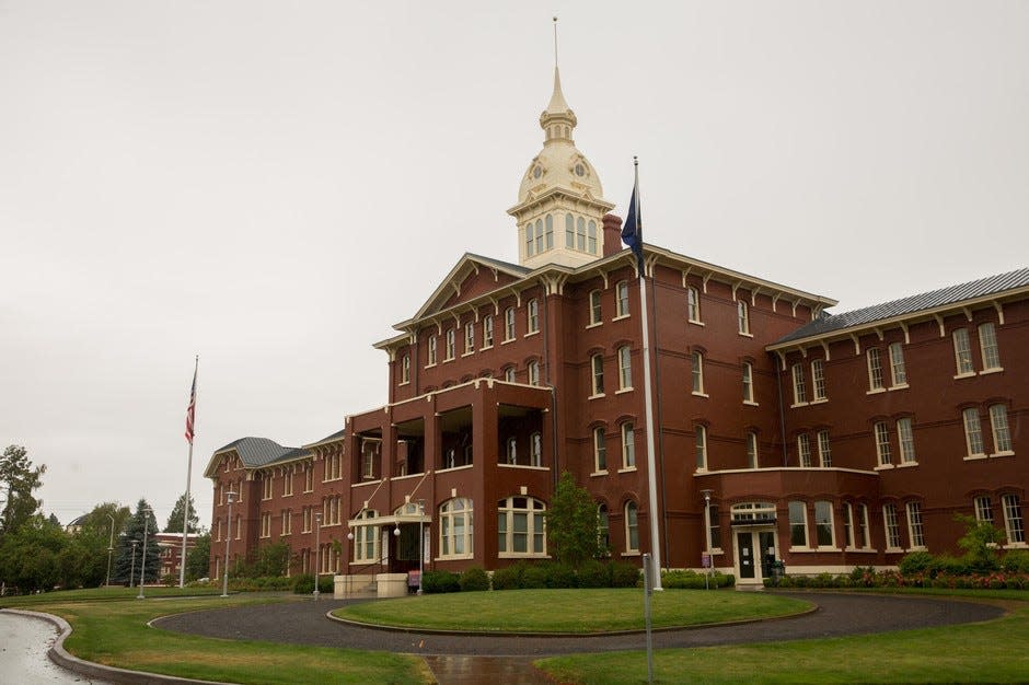 Over 100 patients are being released from the Oregon State Hospital.