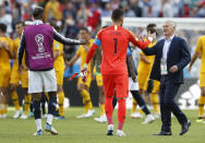 <p>France head coach Didier Deschamps shakes hands woth France goalkeeper Hugo Lloris (AP) </p>