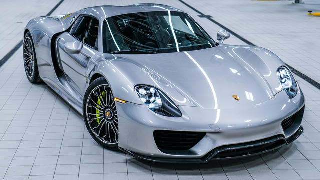 A Pristine Platinum Porsche 918 Spyder With Just 966 Miles Is up for  Auction - Yahoo Sports