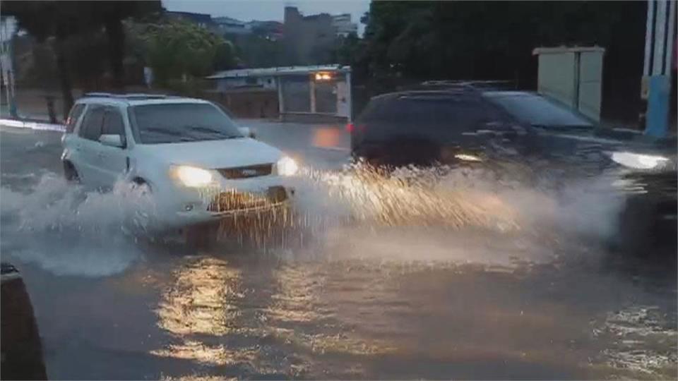 梅雨彈狂炸新北！氣象局：週六鋒面遠離雨勢趨緩