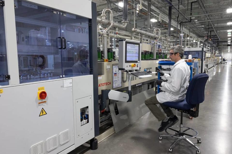 Schweitzer Engineering Laboratories opened a new circuit board-making factory on Highway 95 in Moscow.