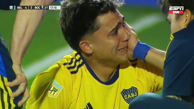 Las lágrimas de Exequiel Zeballos durante la visita de Boca a Belgrano: ya temía lo peor y se confirmó la rotura de ligamentos cruzados de rodilla