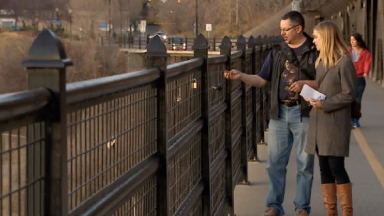 Locksmith wants to return High Level Bridge 'love locks' to owners