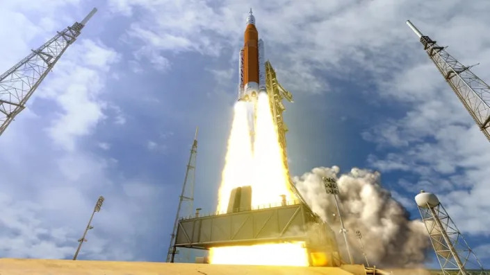 Artist’s conception of an SLS launch. 