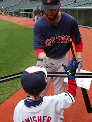 Young Indians fan presented Dustin Pedroia with supportive sign spotted in  Red Sox dugout