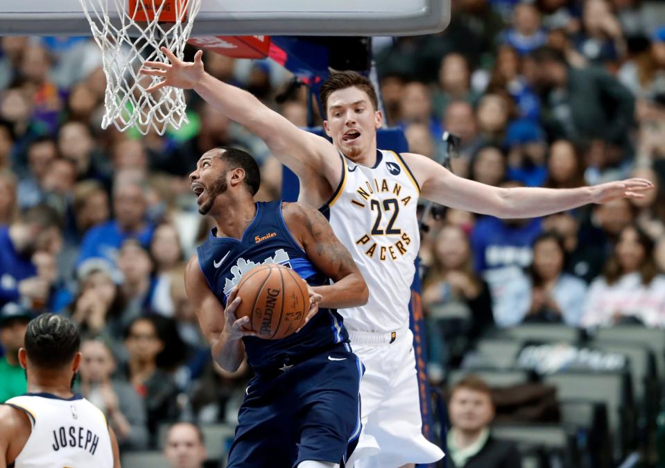 Dallas Mavericks guard Devin Harris goes up for a shot against the Indiana Pacers.
