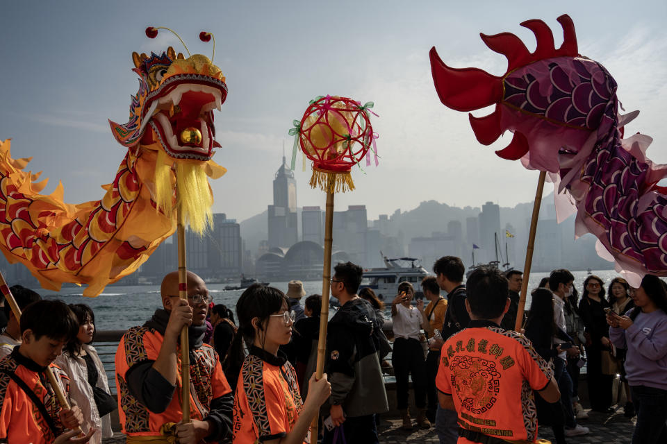 港股踏入2024年第一個交易日，很多人都關心今年港股能否來一次大反擊。