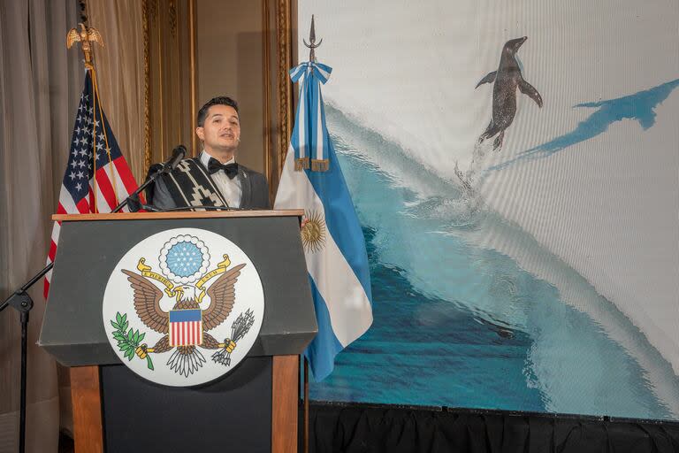 La presentación del proyecto de seguimiento de la migración de los pingüinos de Magallanes se realizó en la Embajada de Estados Unidos para celebrar el 15° aniversario de la Global Penguin Society, que fundó el biólogo Pablo Borboroglu