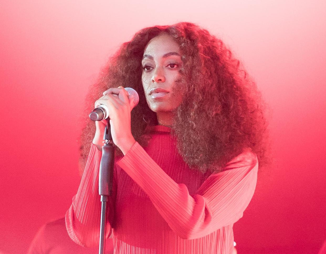 Solange performs at the 2017 Glastonbury Festival in England. (Photo: Samir Hussein via Getty Images)