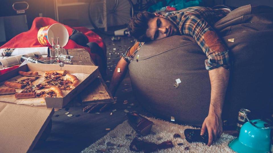 Some tips to counter a hangover after excessive alcohol intake