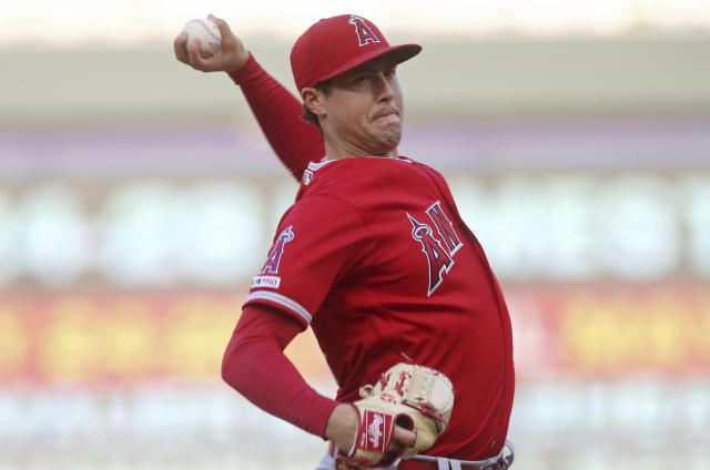 Tyler Skaggs' mom throws first pitch in Angels' 1st home game since his  death