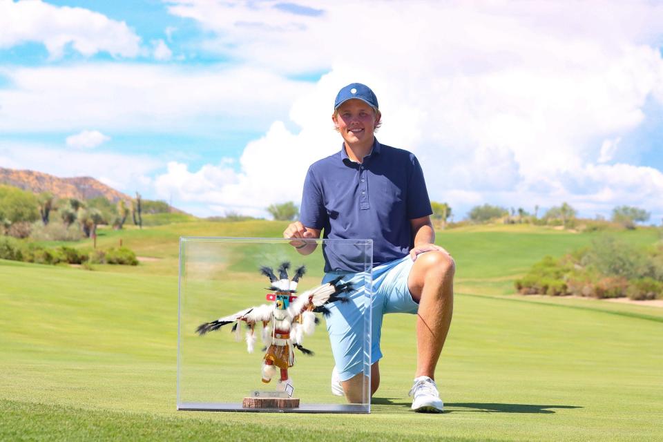 Joe Neuheisel poses with the trophy after winning the 2022 Arizona Amateur at Desert Mountain Golf Club in Scottsdale, Arizona. (Photo: Arizona Golf Association)