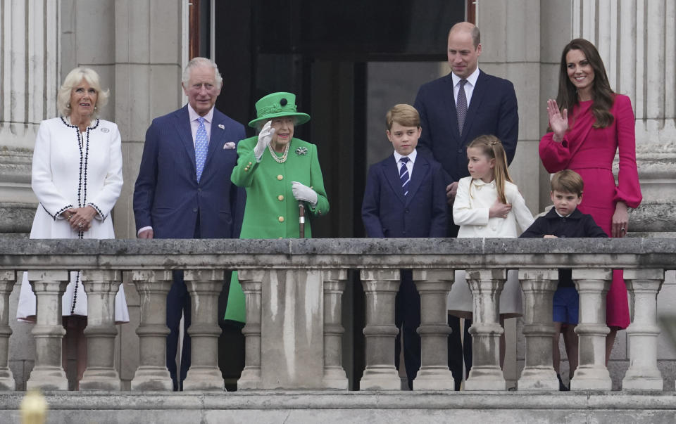 From left: Camilla Duchess of Cornwall, Prince Charles, Queen Elizabeth II, Prince George, Prince William, Princess Charlotte, Prince Louis, and Kate, Duchess of Cambridge appear on the balcony of Buckingham Palace during the Platinum Jubilee Pageant outside Buckingham Palace in London, Sunday June 5, 2022, on the last of four days of celebrations to mark the Platinum Jubilee. (Jonathan Brady/Pool Photo via AP)