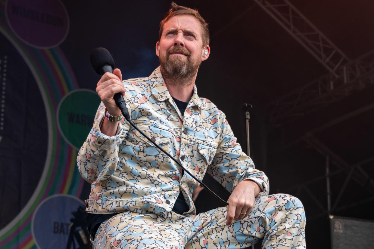 HERTFORDSHIRE, UNITED KINGDOM - 2022/09/10: Ricky Wilson performs live on stage with Kaiser Chiefs at the Pub in The Park festival. (Photo by Bonnie Britain/SOPA Images/LightRocket via Getty Images)