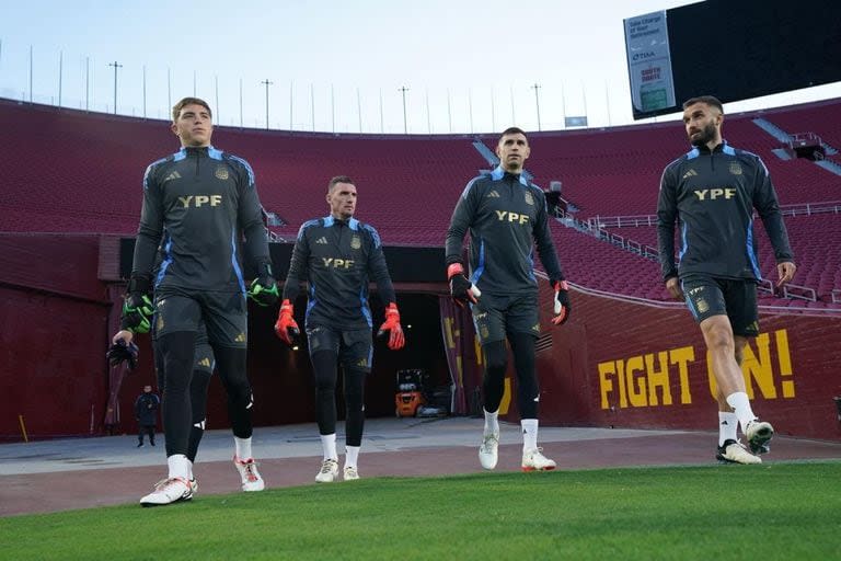 La selección argentina se entrena en el Memorial Coliseum, en Los Angeles, de cara al amistoso ante Costa Rica