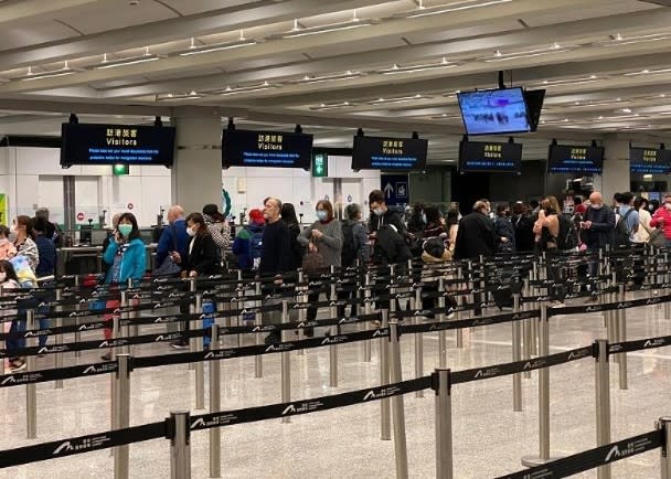 政府宣布非香港居民搭飛機來港不准入境
