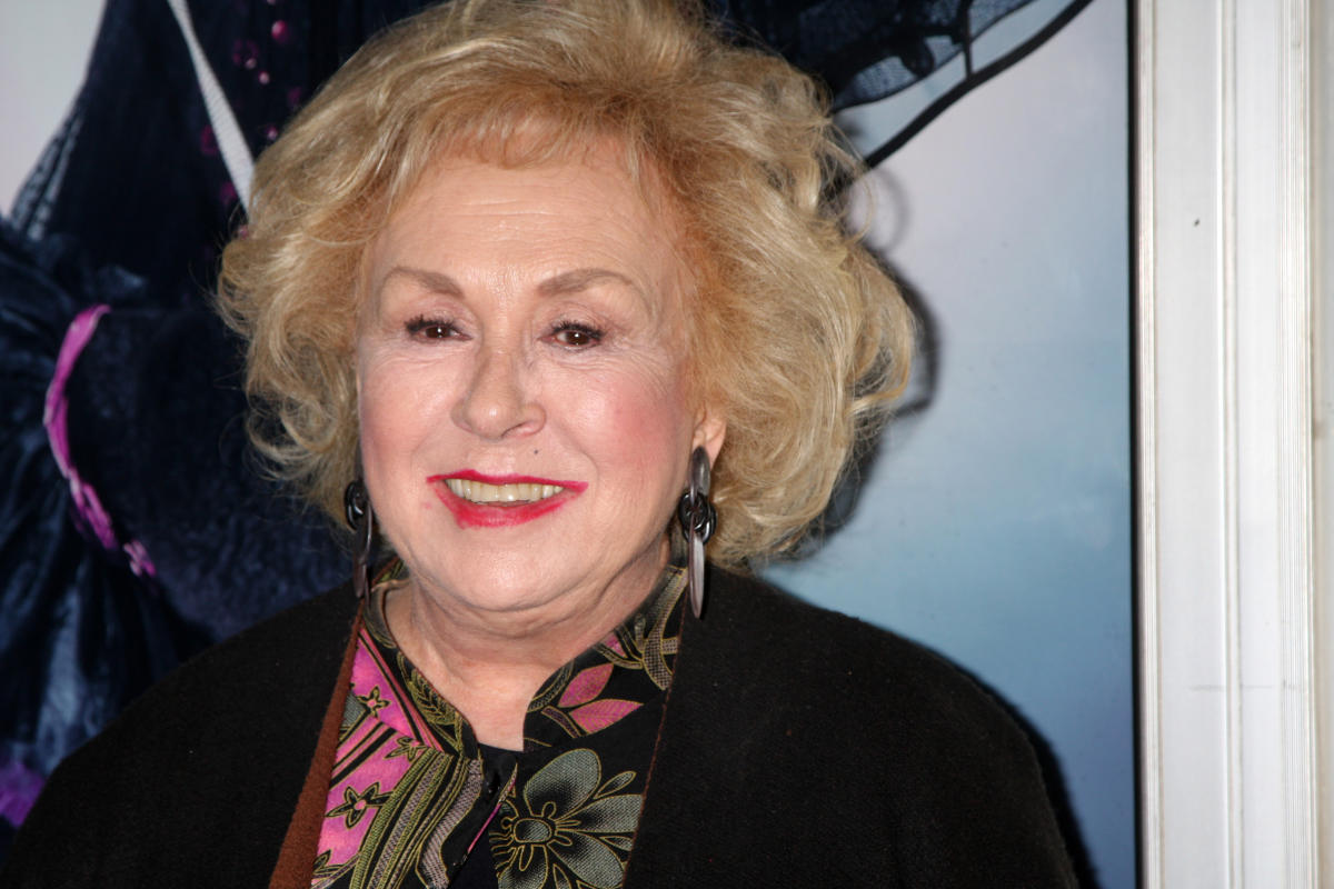 Doris Roberts Dies ‘everybody Loves Raymond Mom Was 90 