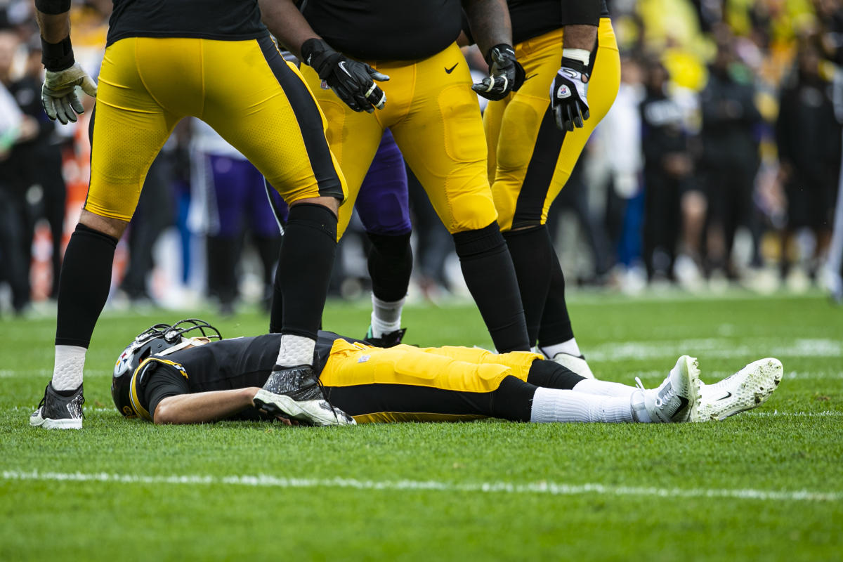 Mason Rudolph gets knocked out and so does his cart - Los Angeles Times