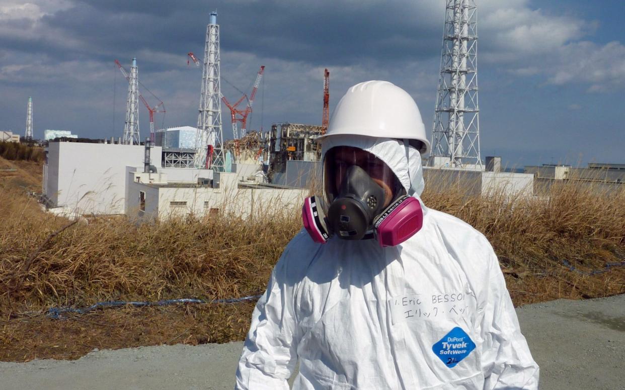 French Industry and Energy Minister Eric Besson visits the stricken Tokyo Electric Power Co. (TEPCO) Fukushima Daiichi nuclear power plant in Okuma in Fukushima  - AFP