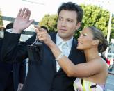 <p>In February 2003, Jennifer Lopez accompanied Ben Affleck to the <em>Daredevil </em>premiere.</p>