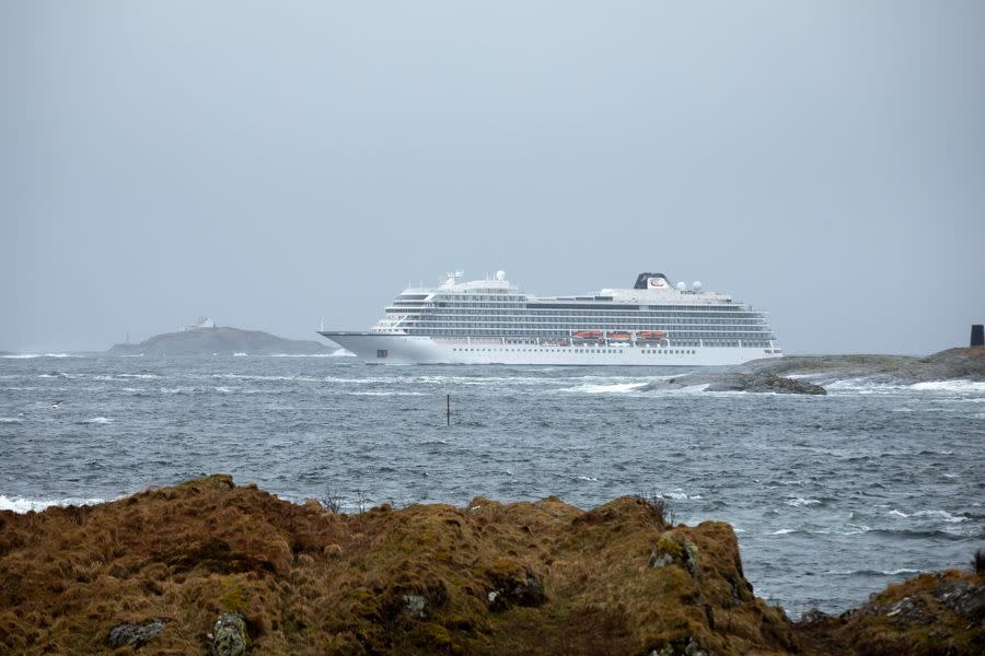 Cruise ship "Viking Sky" arrives at safe waters 24 hours after loosing all engine power and drifting in a storm for several hours off the Norwegian coast.