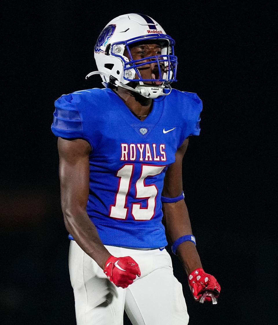 Hamilton Southeastern Royals Mason Alexander (15) yells Friday, Aug. 18, 2023, during the game against the Fort Wayne Carroll Chargers at Hamilton Southeastern High School in Fishers. The Hamilton Southeastern Royals defeated the Fort Wayne Carroll Chargers, 23-14.