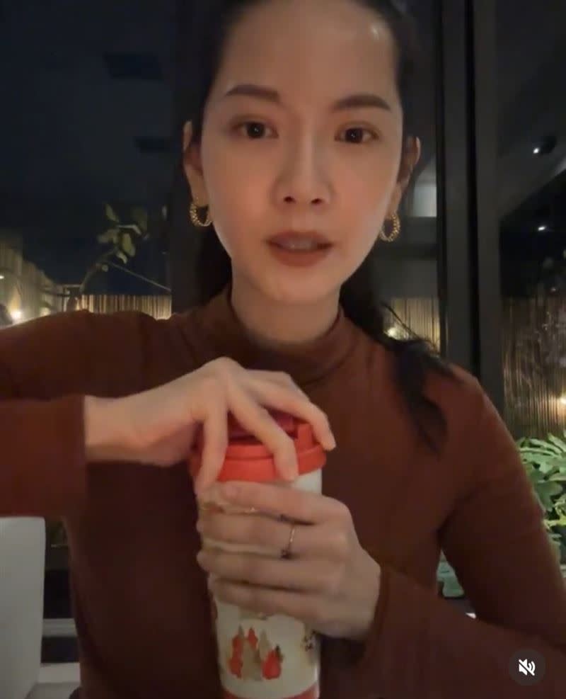 曾之喬在直播中罕見回應自己和辰亦儒的感情現況。（圖／翻攝自曾之喬IG）