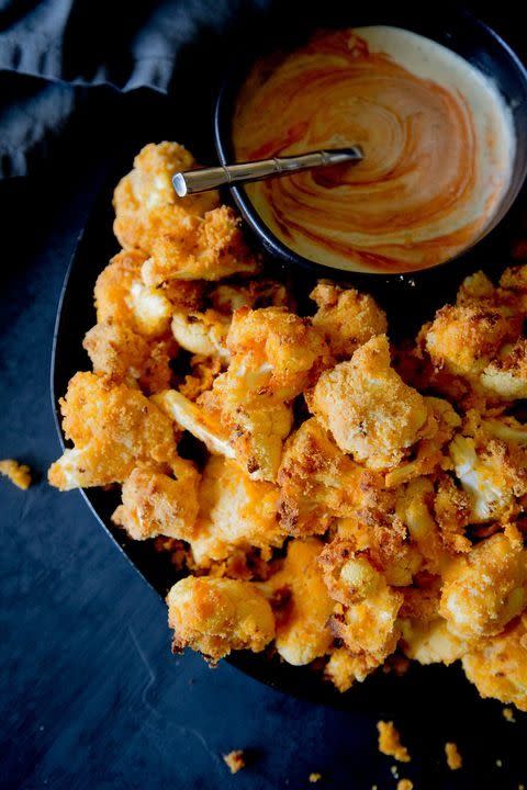 air fried buffalo cauliflower bites