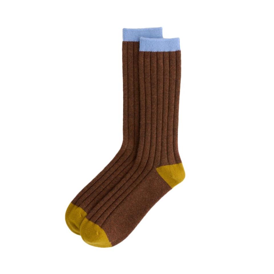 <p><a href="https://go.redirectingat.com?id=74968X1596630&url=https%3A%2F%2Fwww.alexmill.com%2Fproducts%2Fcashmere-socks-in-chestnut-gold-light-blue&sref=https%3A%2F%2Fwww.elle.com%2Ffashion%2Fshopping%2Fg46525028%2Fbest-valentines-day-gifts-for-boyfriend%2F" rel="nofollow noopener" target="_blank" data-ylk="slk:Shop Now;elm:context_link;itc:0;sec:content-canvas" class="link ">Shop Now</a></p><p>Cashmere Socks</p><p>alexmill.com</p><p>$75.00</p><span class="copyright">Alex Mill</span>