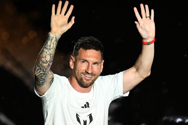 Este presente hace feliz a Lionel Messi, quien eligió dejar París tras dos años, tras muchas críticas