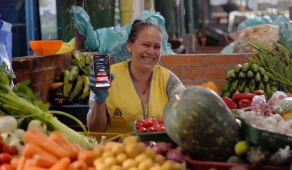 Apoyos económicos en Bogotá para adultos mayores tendrán cambios en el pago. Imagen: Cortesía Daviplata.