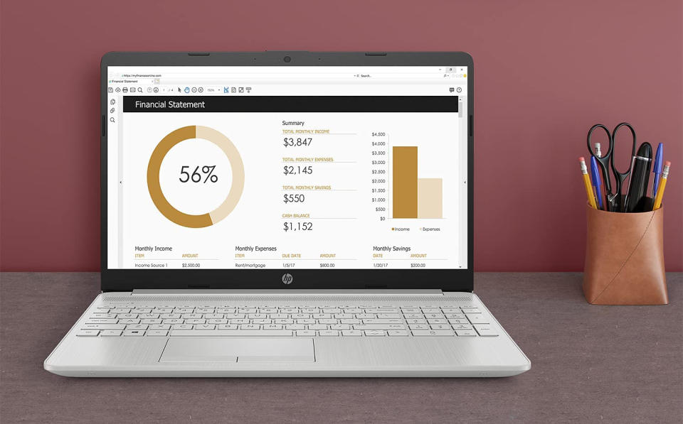 Slideshows and spreadsheets are easier to read on this roomy 15-inch screen.  (Photo: HP)