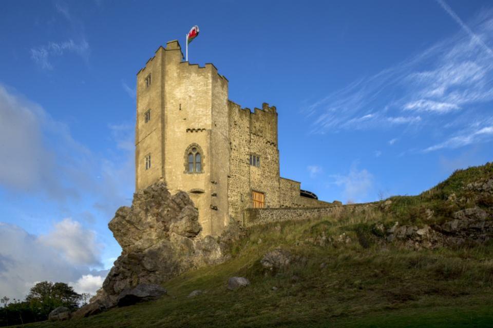 Western Telegraph: Roch Castle rises from the rock