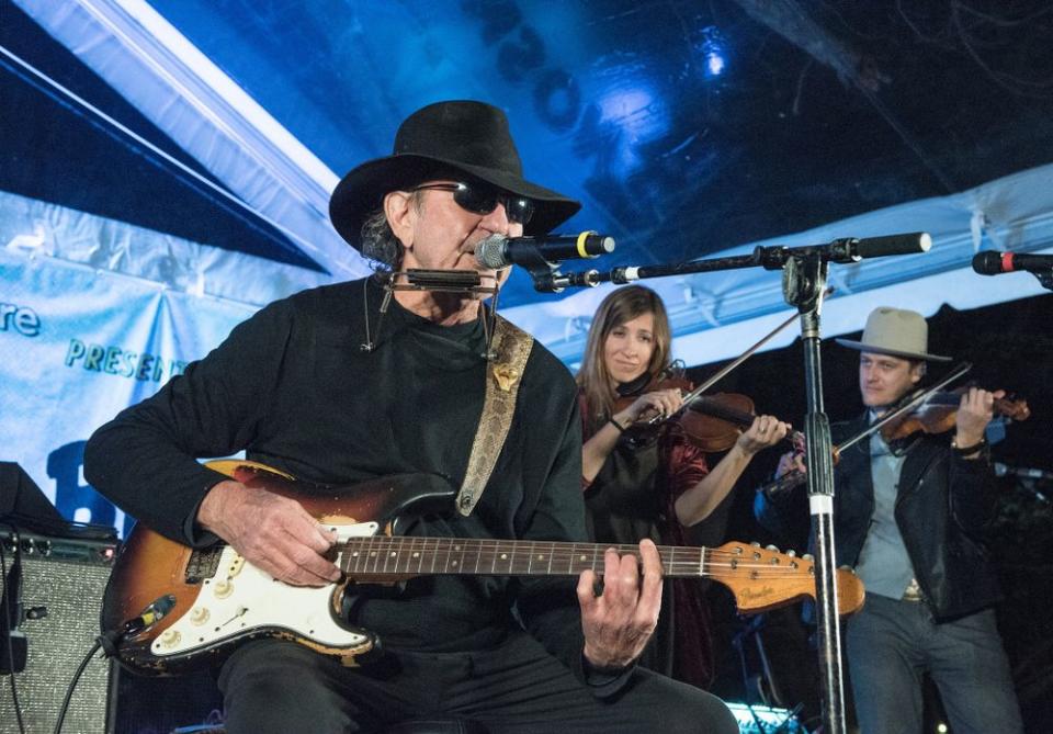 'Polk Salad Annie' Singer Tony Joe White Dead at 75